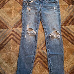 HOLLISTER JEANS SIZE 3 (26 in waist)